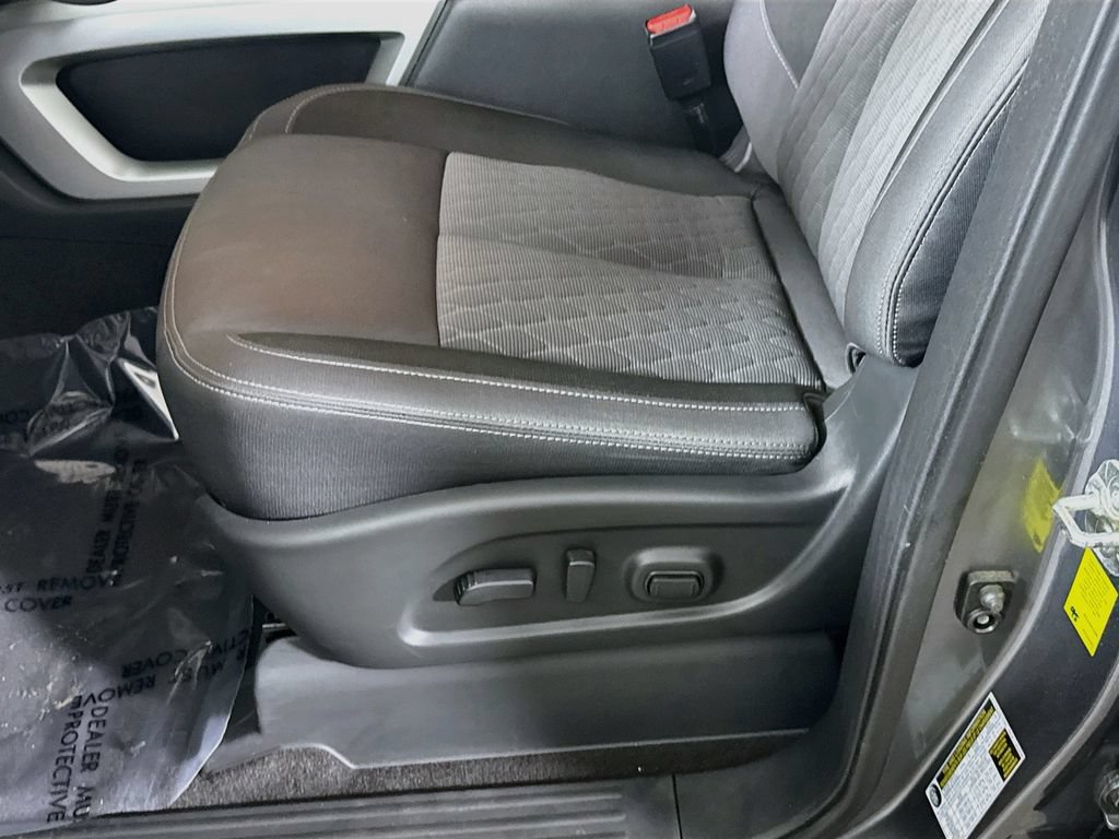 Certified 2021 Nissan Titan SV w/ SV Convenience Package AWD/4WD image 27