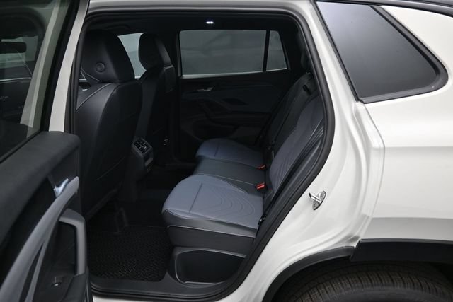 New 2026 Volkswagen Tiguan SE R-Line AWD/4WD image 11