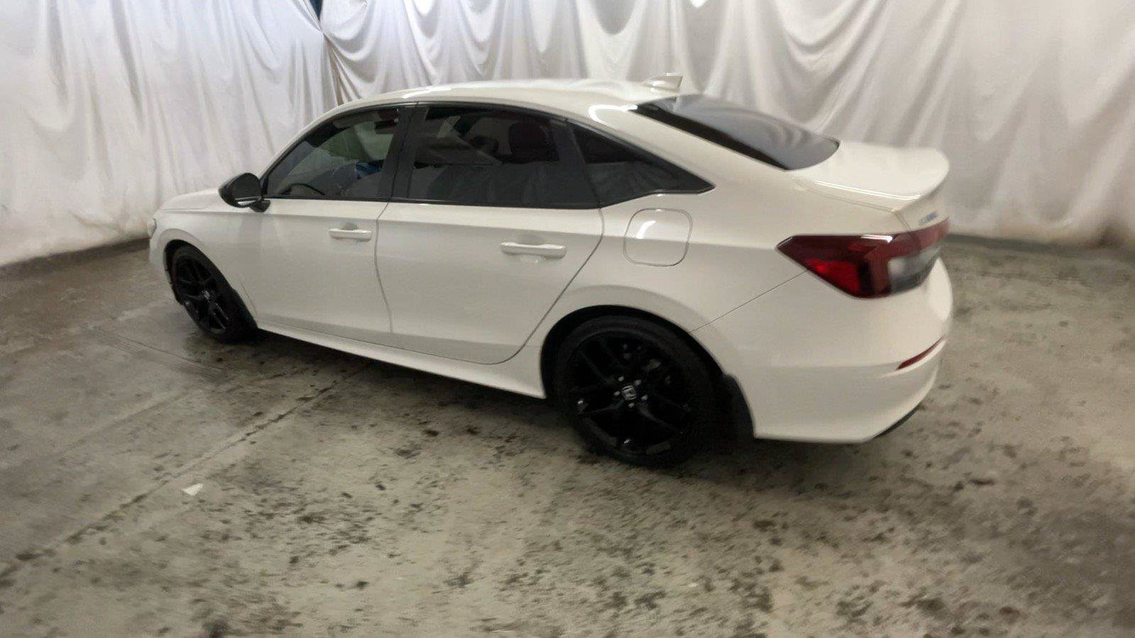 Used 2025 Honda Civic Sport image 11
