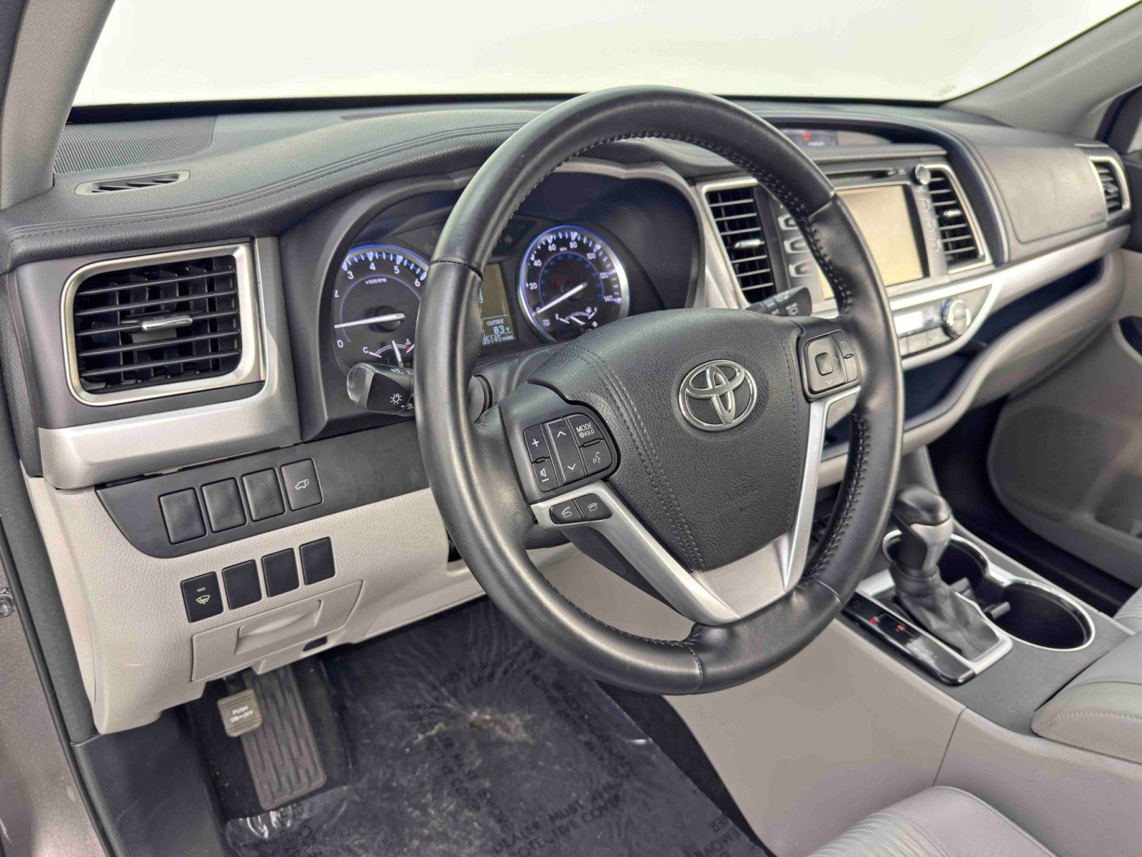 Used 2016 Toyota Highlander Plus image 12