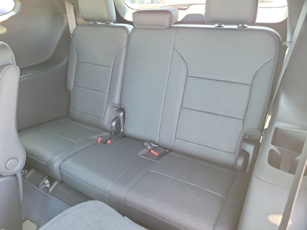 Used 2026 Buick Enclave Sport Touring w/ Power Package FWD image 15