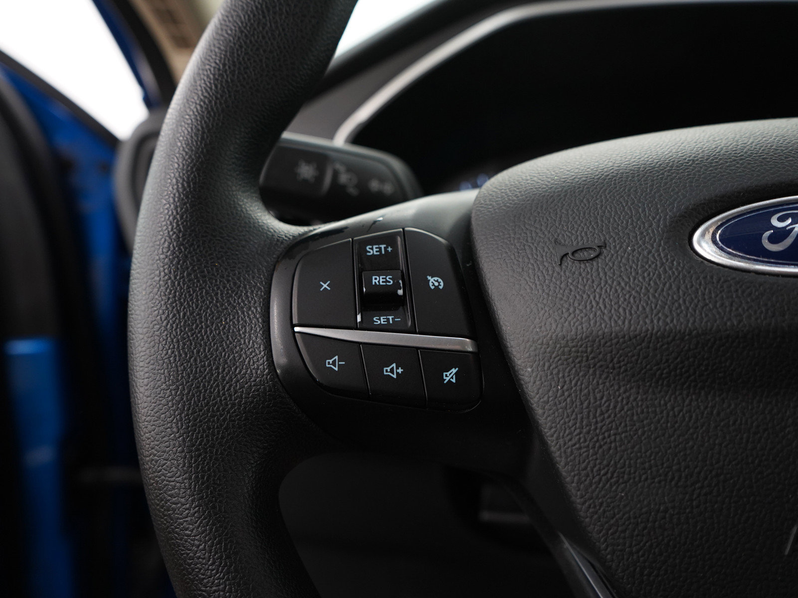 Used 2020 Ford Escape SE FWD image 25