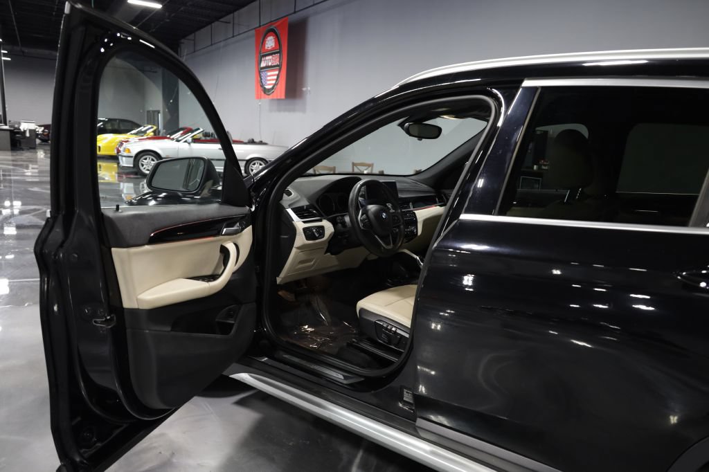 Used 2020 BMW X1 xDrive28i w/ Convenience Package AWD/4WD image 9