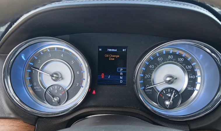 Used 2012 Chrysler 300 C Luxury Series w/ Beats Audio Group image 5
