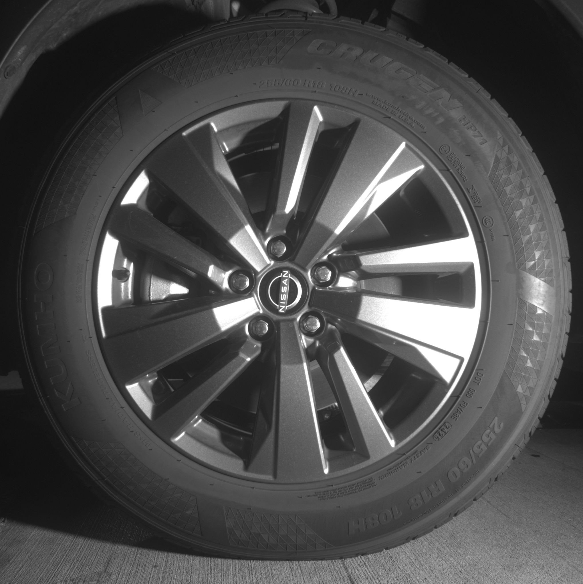 Used 2025 Nissan Pathfinder SV image 12