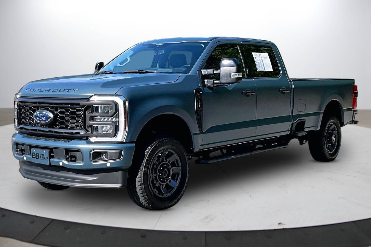 Used 2024 Ford F350 Lariat w/ Lariat Ultimate Package image 4