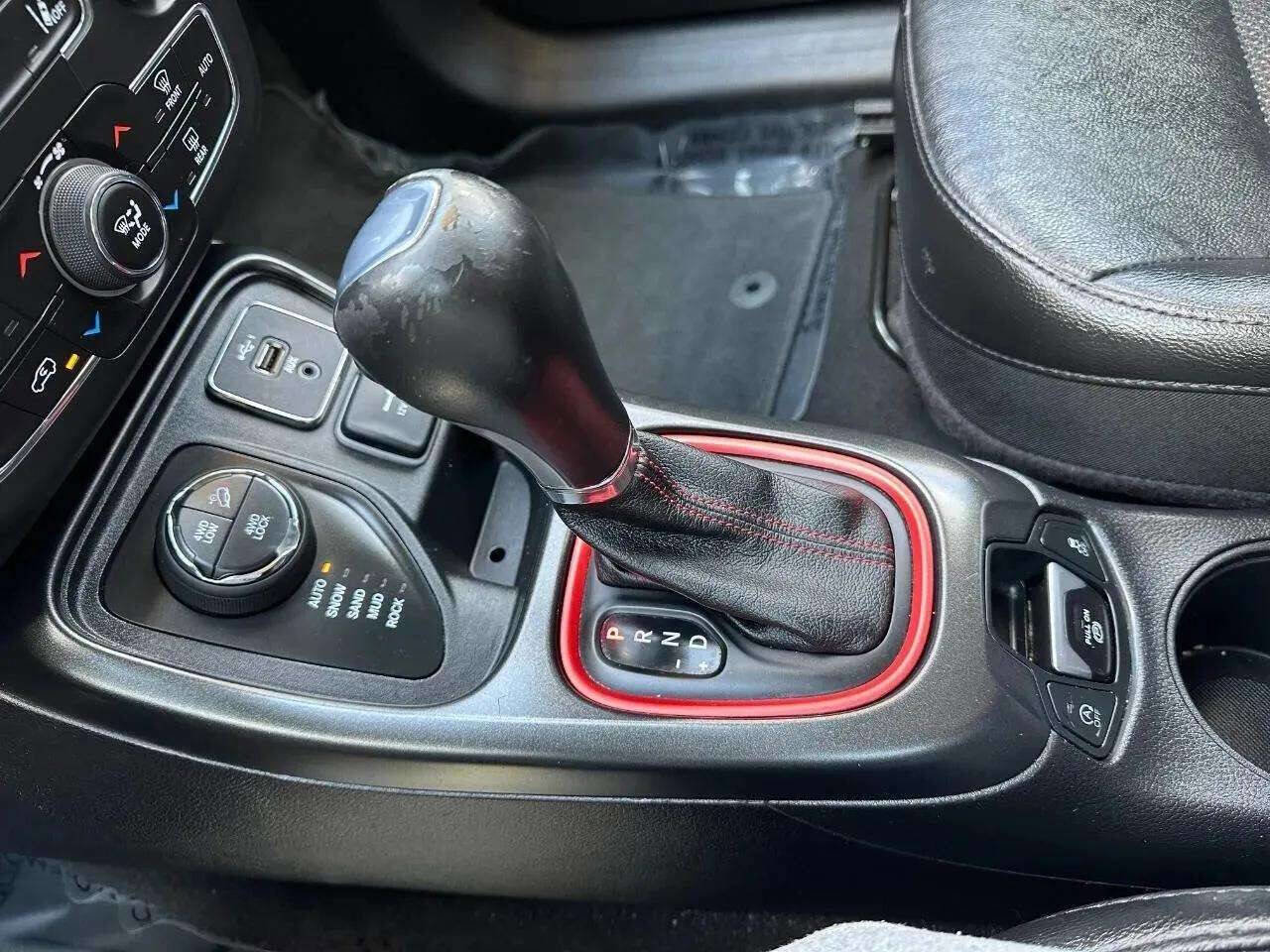 Used 2021 Jeep Compass Trailhawk image 33