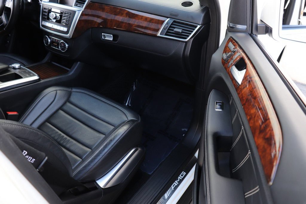 Used 2014 Mercedes-Benz GL 63 AMG 4MATIC image 33