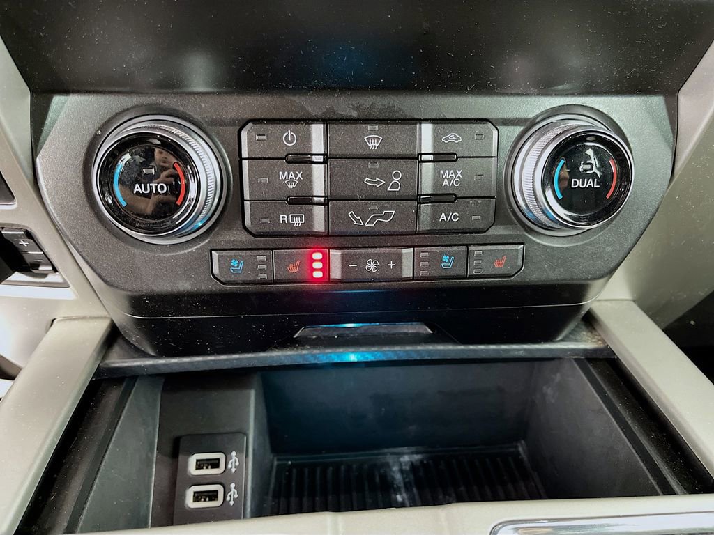 Used 2019 Ford F150 Lariat w/ Equipment Group 502A Luxury image 23