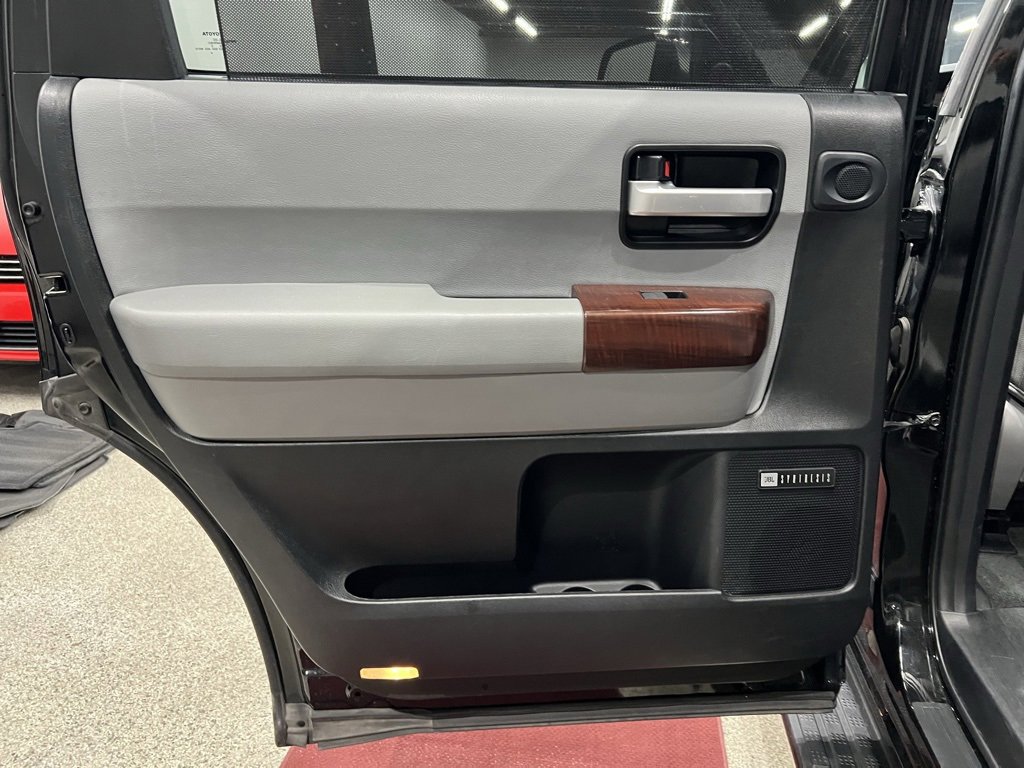 Used 2012 Toyota Sequoia Platinum image 22