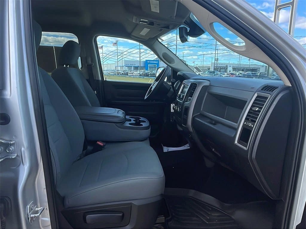 Used 2016 RAM 2500 Tradesman w/ Chrome Appearance Group image 12