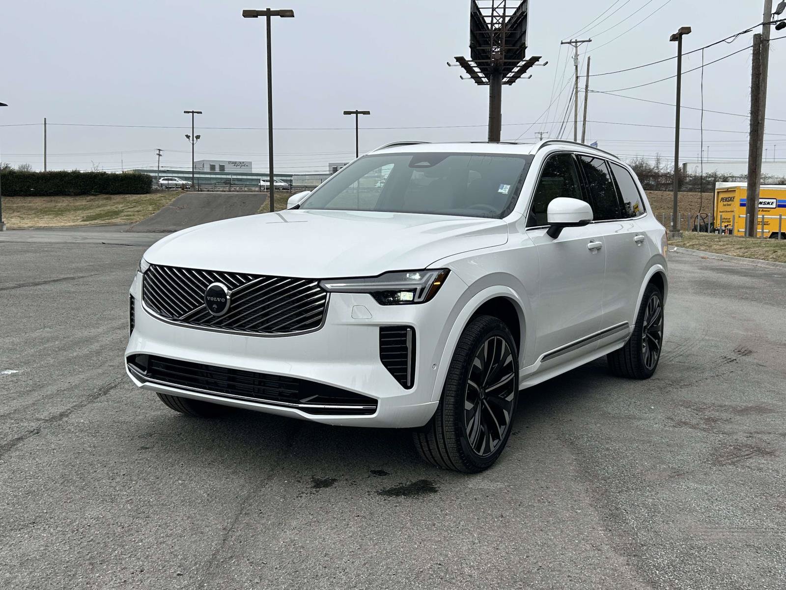 New 2026 Volvo XC90 B6 Plus AWD/4WD image 7