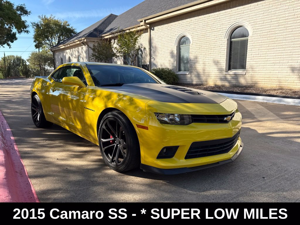 Used 2015 Chevrolet Camaro SS w/ SS Performance Package RWD image 3