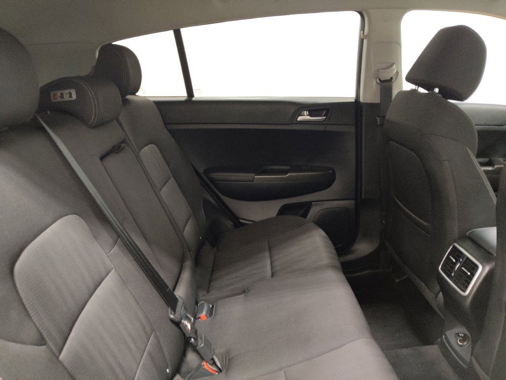 Used 2019 Kia Sportage LX FWD image 19