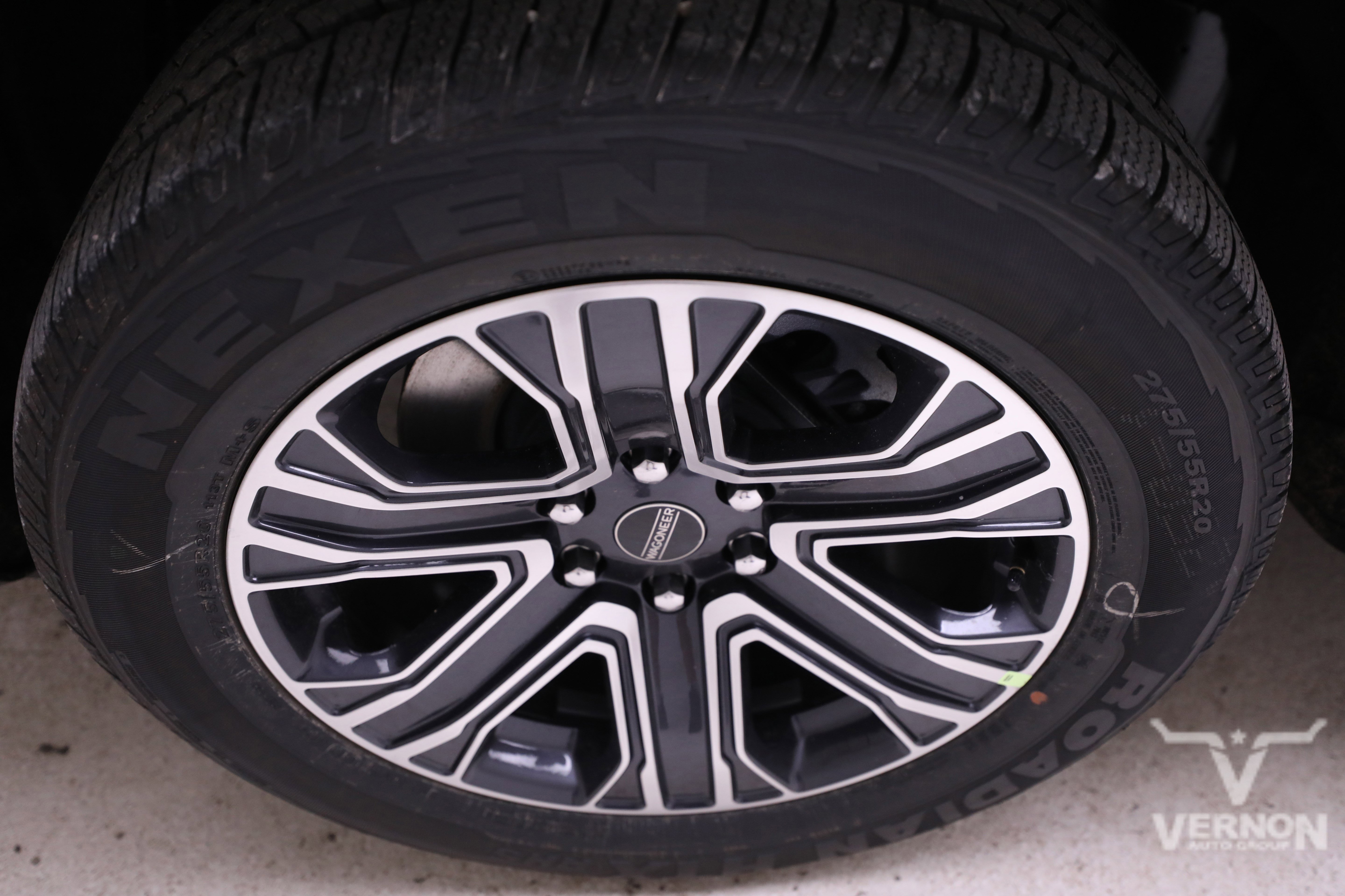 New 2025 Jeep Wagoneer Base 4x4 w/ Convenience Group I image 40