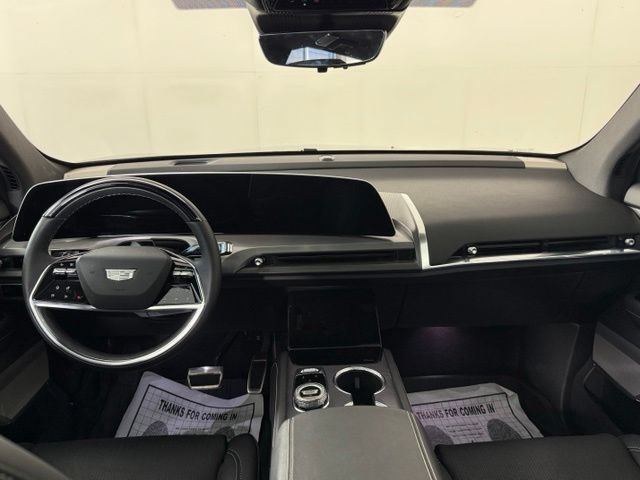 Certified 2026 Cadillac Vistiq Luxury w/ LPO, Floor Liner Package AWD/4WD image 28