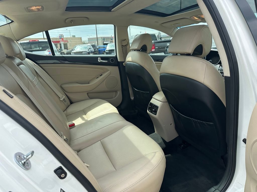 Used 2014 Kia Cadenza Premium w/ Luxury Package FWD image 14