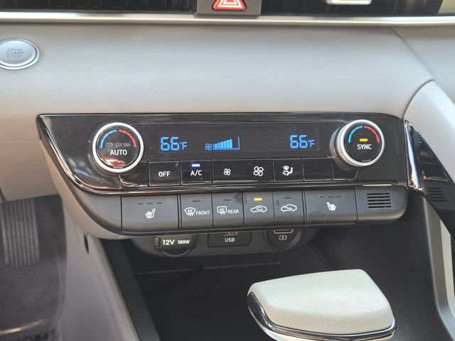 Used 2023 Hyundai Elantra Blue FWD image 31