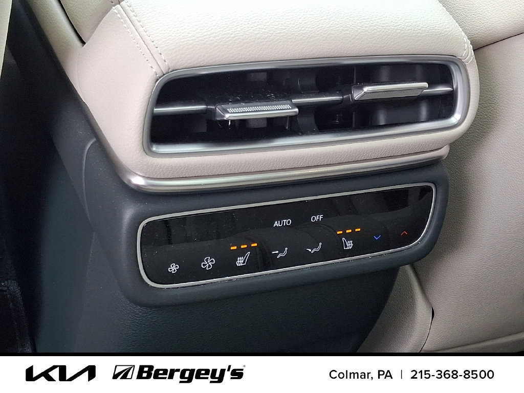 Used 2025 Genesis GV80 2.5T Prestige AWD/4WD image 13