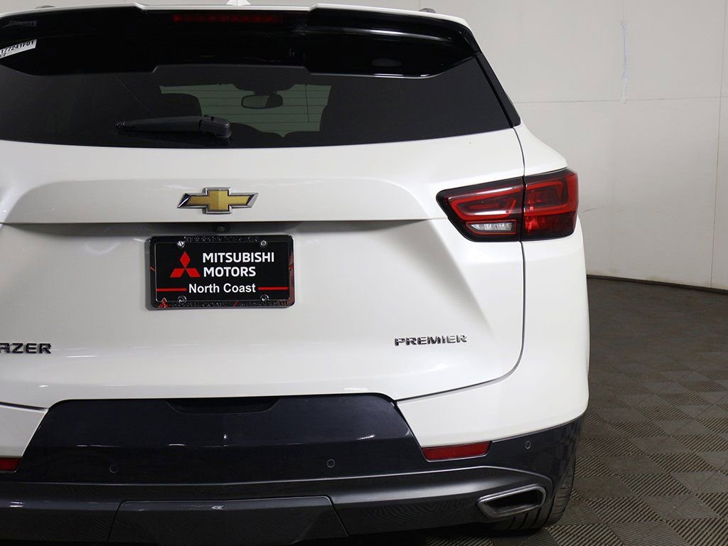 Used 2024 Chevrolet Blazer Premier w/ Enhanced Convenience Package FWD image 19