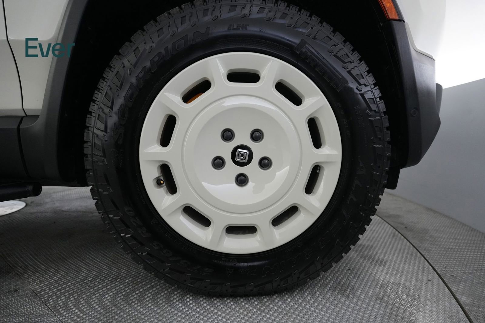 Used 2025 Rivian R1S Adventure AWD/4WD image 20
