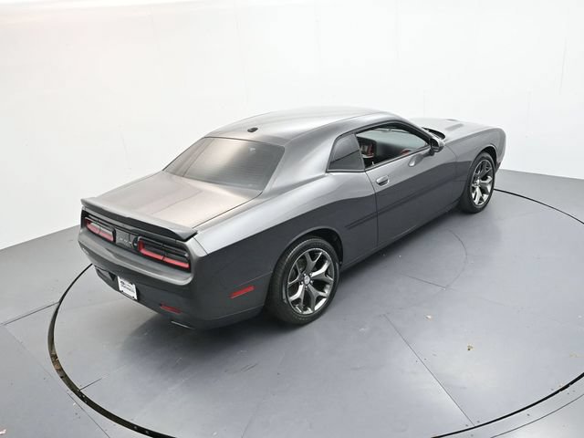 Used 2016 Dodge Challenger SXT w/ Driver Convenience Group RWD image 36