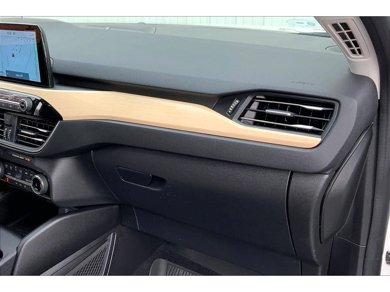 Used 2022 Ford Escape Titanium w/ Titanium Elite Package image 15