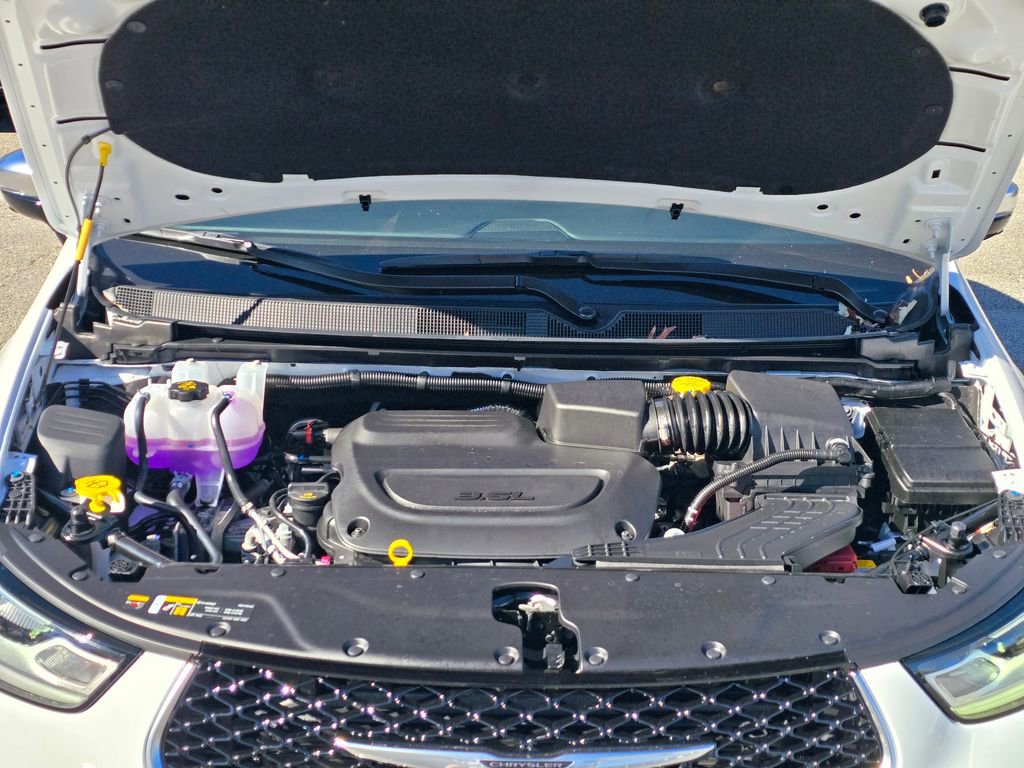 New 2026 Chrysler Pacifica Pinnacle image 23