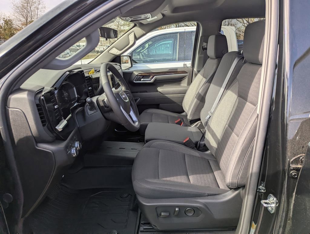 New 2026 GMC Sierra 1500 SLE w/ X31 Off-Road Package AWD/4WD image 12