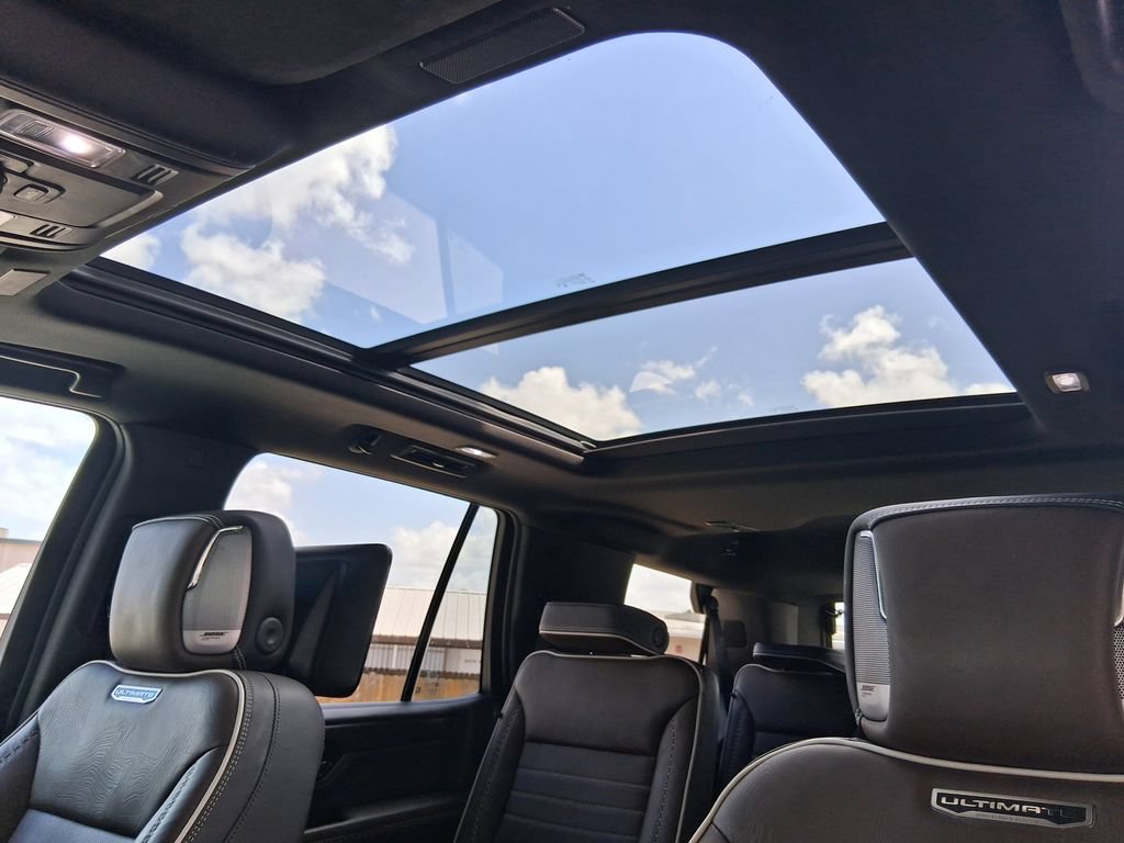 Used 2025 GMC Yukon Denali Ultimate w/ LPO, Floor Liner Package AWD/4WD image 20