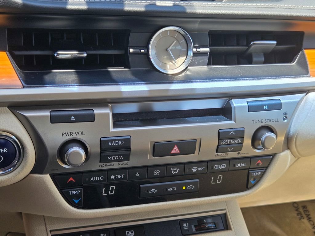 Used 2013 Lexus ES 300h w/ Luxury Pkg FWD image 23