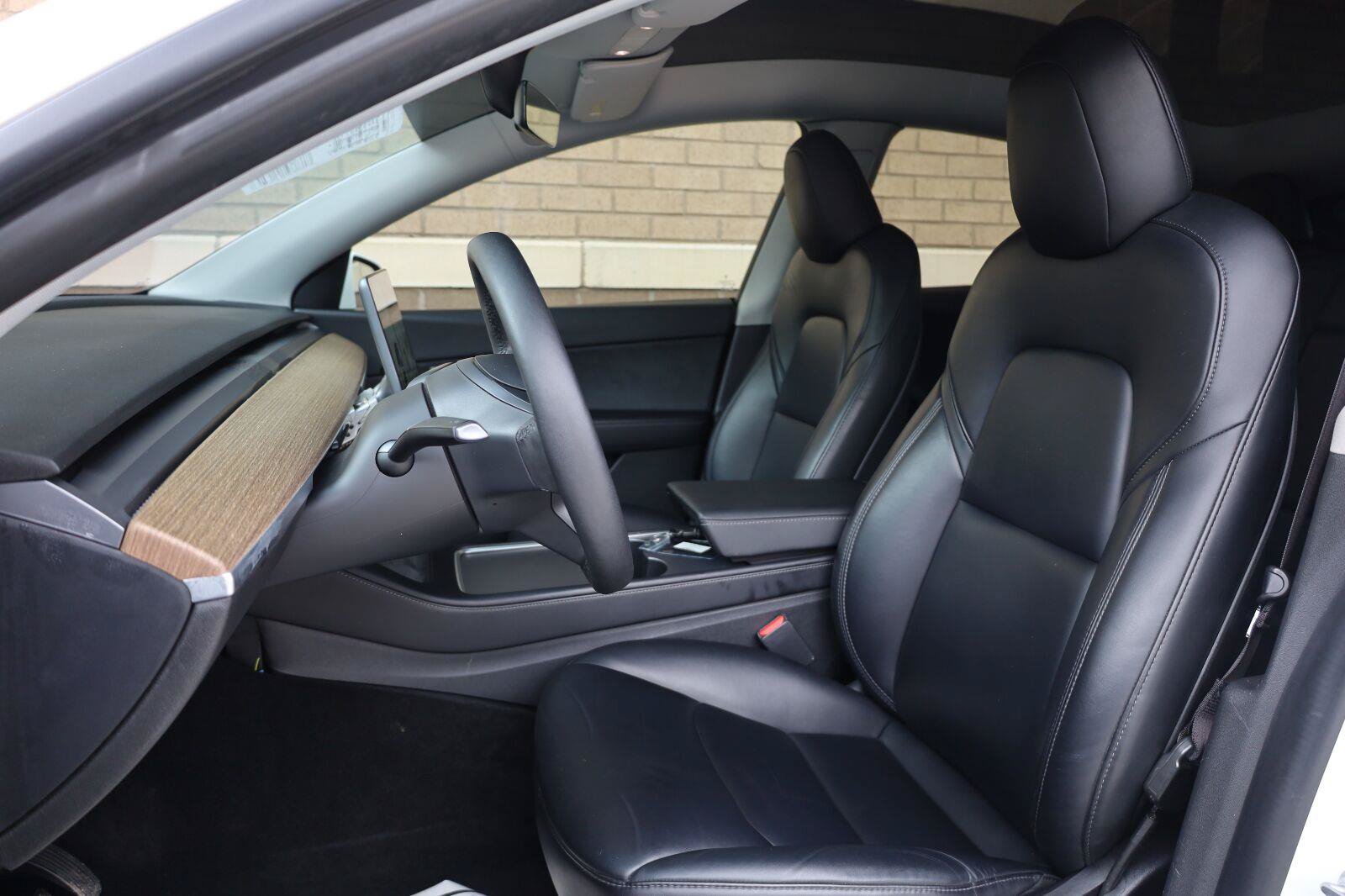 Used 2021 Tesla Model Y Long Range AWD/4WD image 18