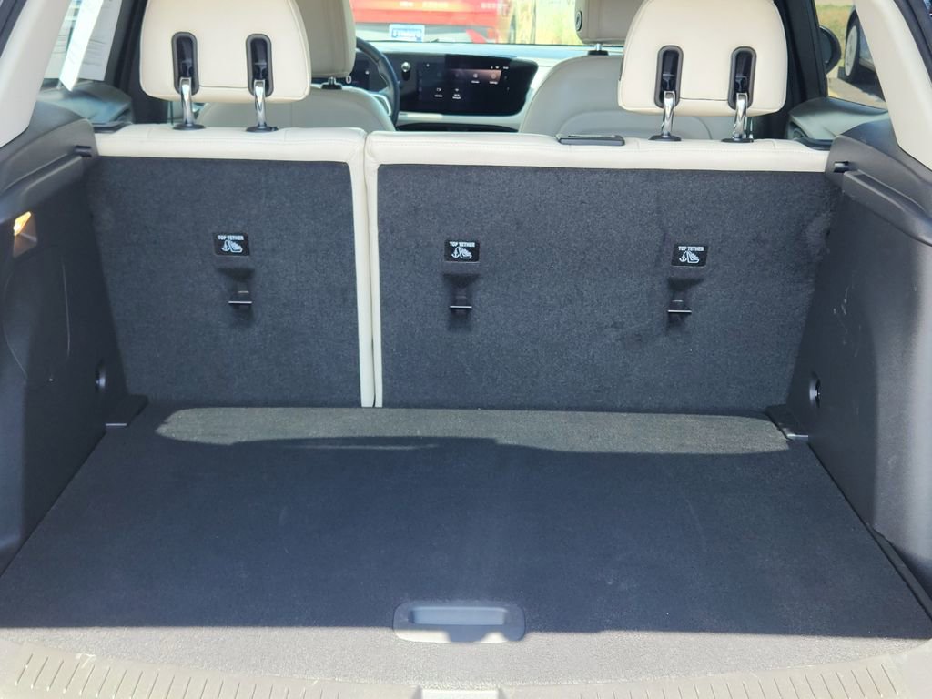 Used 2024 Buick Encore GX Avenir w/ Avenir Technology Package image 12