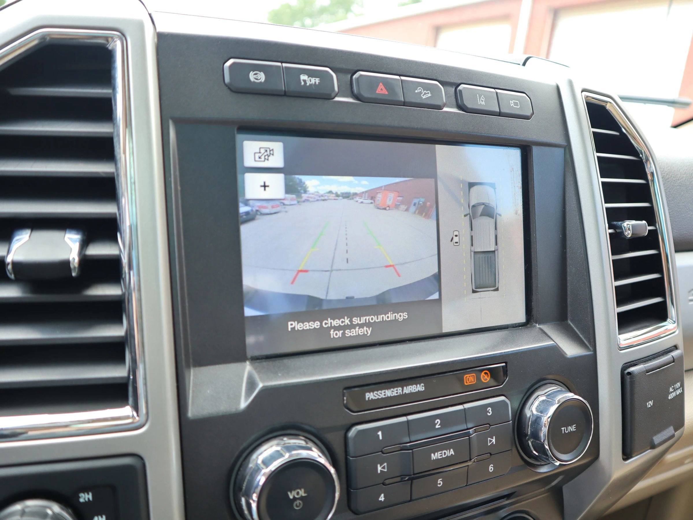 Used 2018 Ford F250 Lariat w/ Lariat Ultimate Package image 18