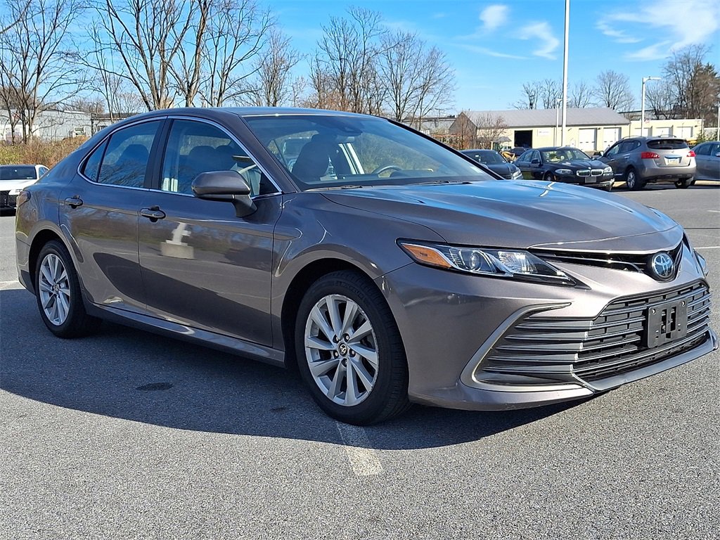 Certified 2023 Toyota Camry LE image 3