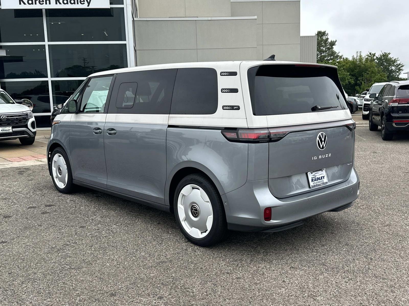 New 2025 Volkswagen ID. Buzz 1st Edition image 16