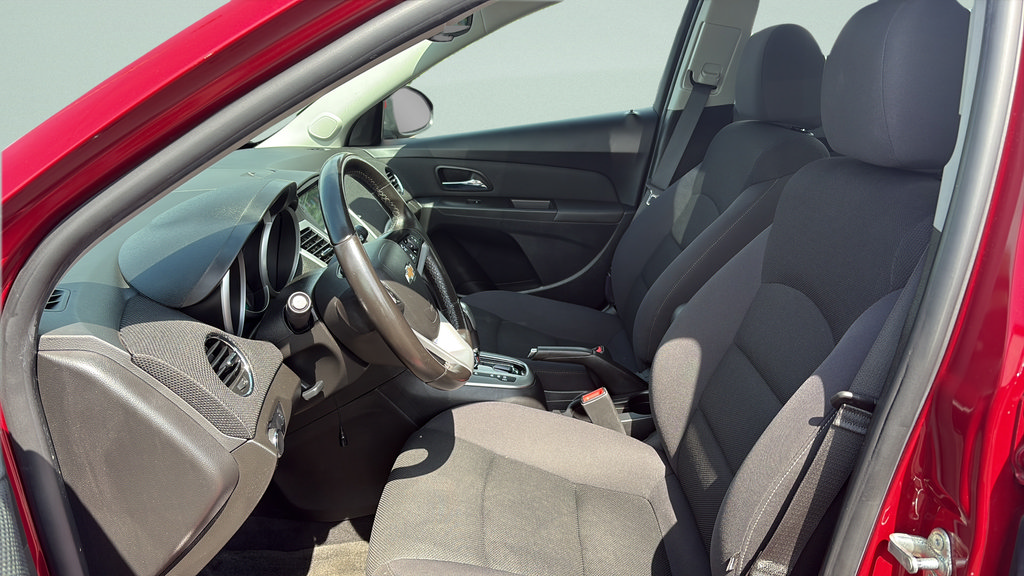 Used 2014 Chevrolet Cruze LT FWD image 9