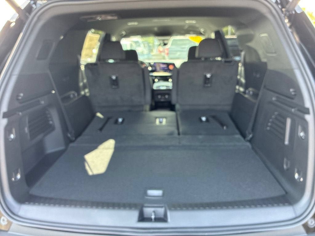 New 2026 Chevrolet Traverse LT w/ Midnight/Sport Edition AWD/4WD image 31
