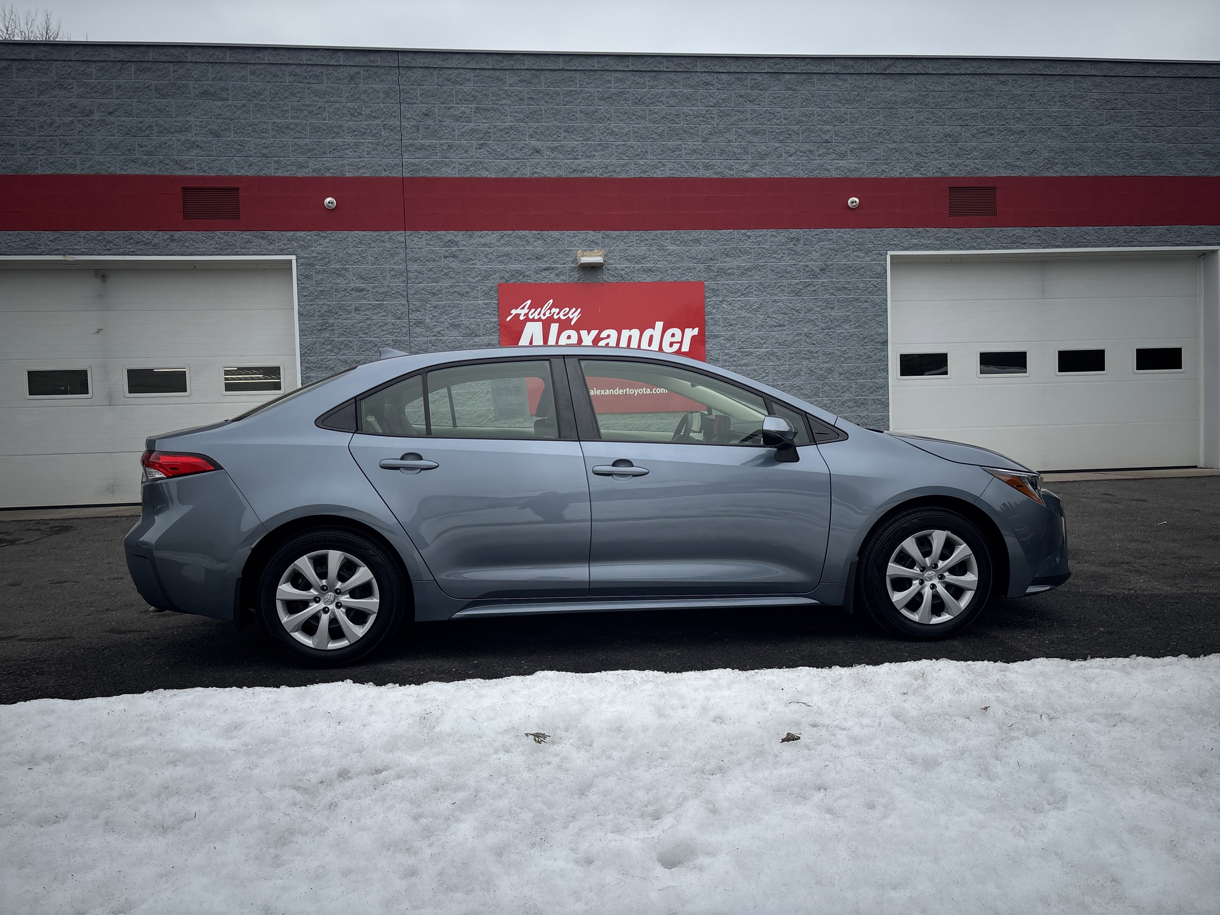 Certified 2023 Toyota Corolla LE image 2