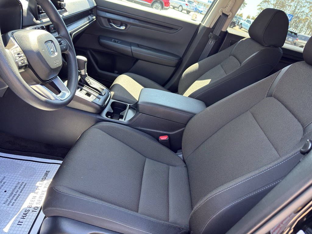 Used 2025 Honda CR-V LX image 9