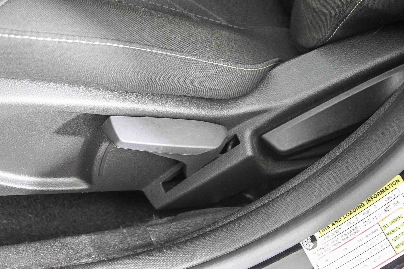 Used 2018 Ford Focus SE w/ Cold Weather Package image 22