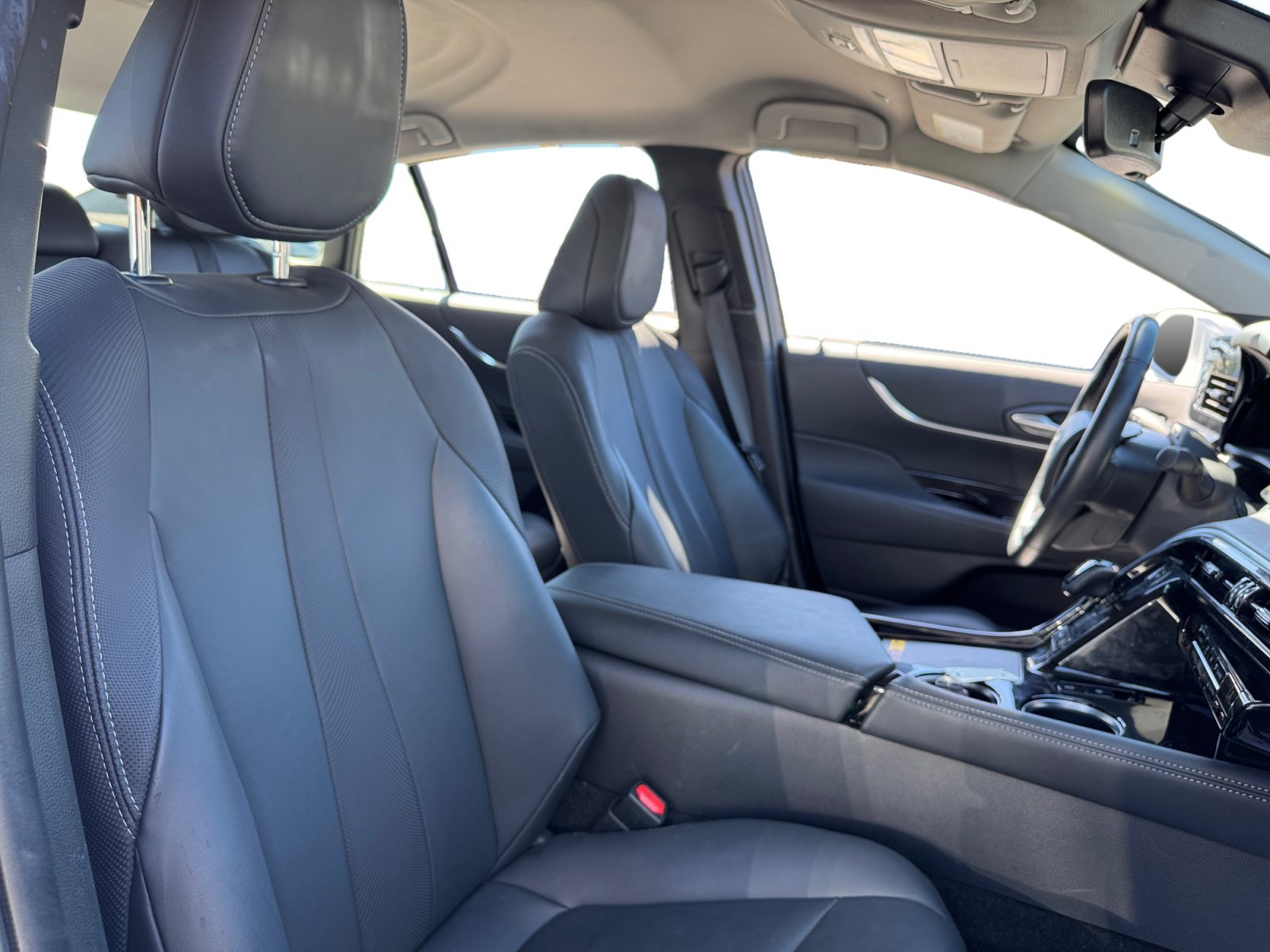 Used 2024 Toyota Mirai w/ Advanced Technology Package RWD image 15