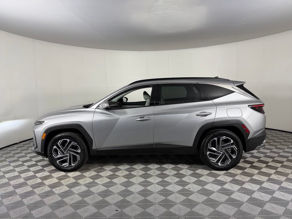 Used 2025 Hyundai Tucson Limited AWD/4WD image 11