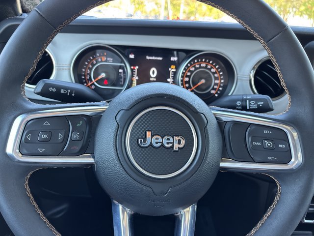 Used 2023 Jeep Gladiator Overland AWD/4WD image 25