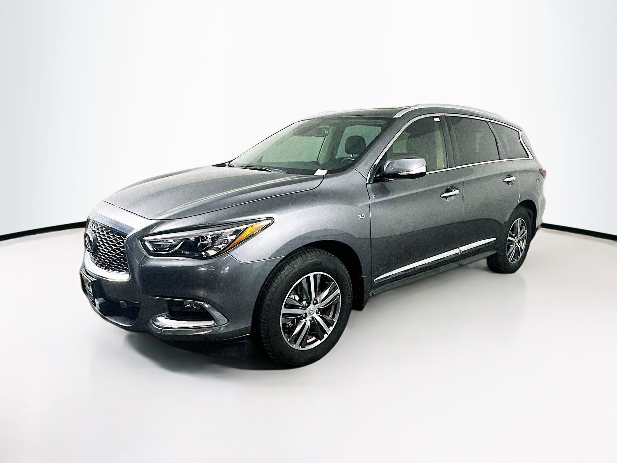 Used 2019 INFINITI QX60 Luxe w/ Essential Package FWD image 3