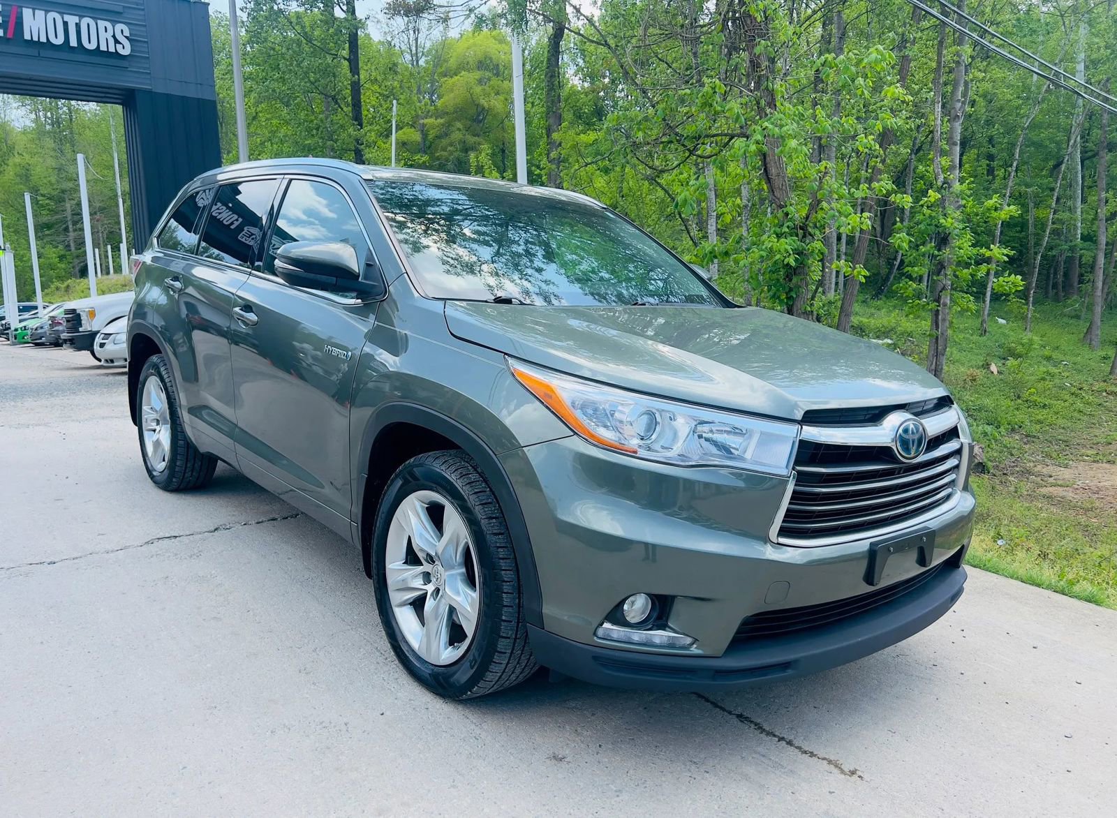 Used 2014 Toyota Highlander Limited Platinum AWD/4WD image 3