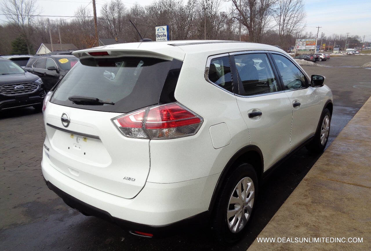 Used 2016 Nissan Rogue S image 3