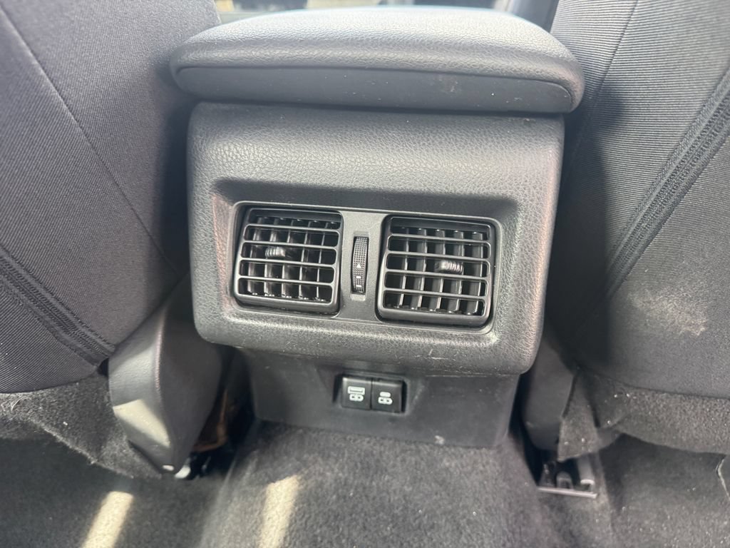 Used 2025 Toyota Camry LE FWD image 22