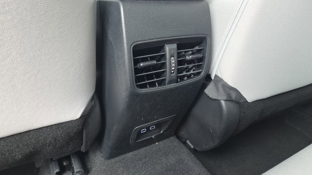 Used 2023 Toyota Corolla Cross LE image 15