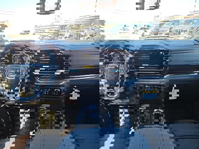 New 2026 GMC Sierra 1500 SLT image 9